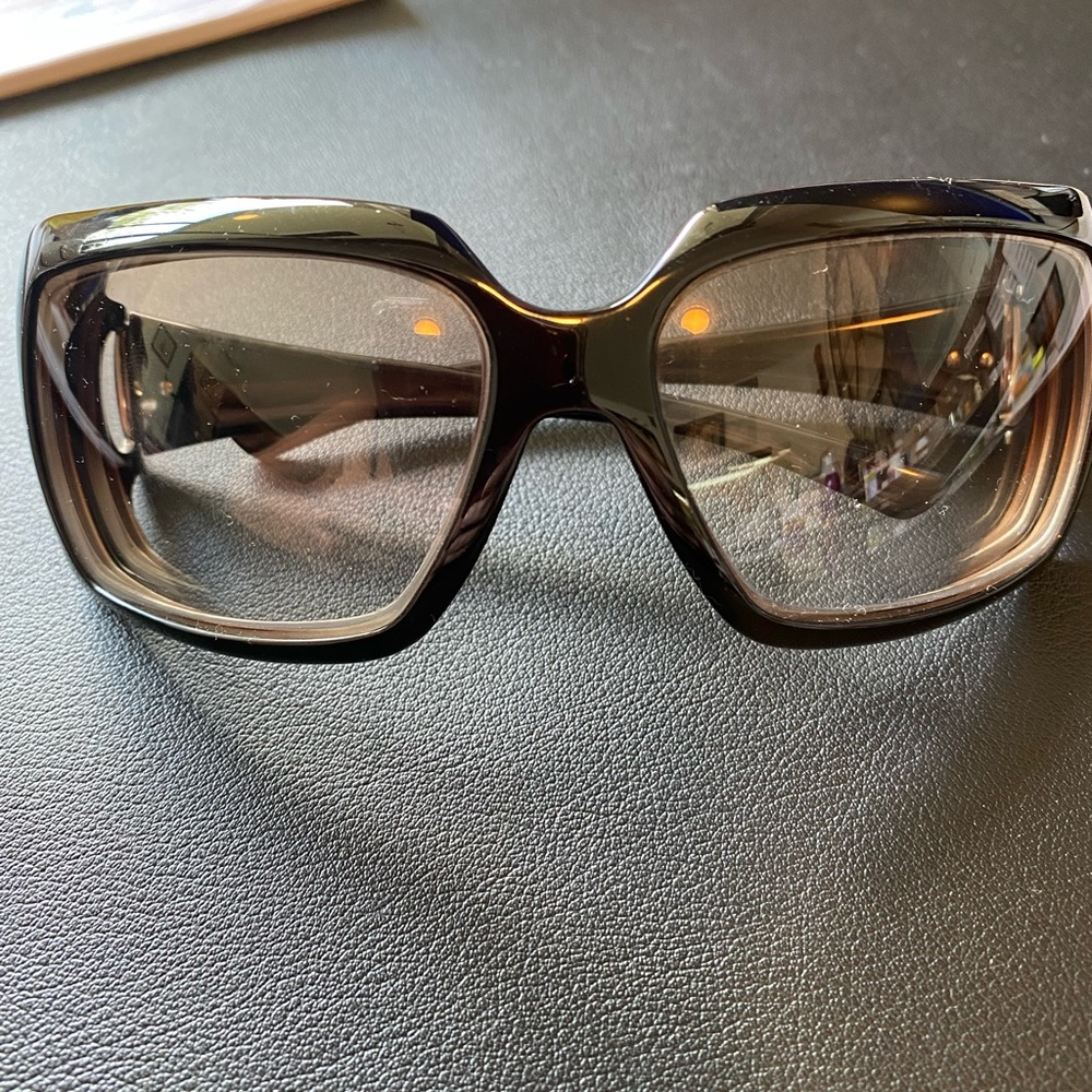 Gucci sunnies